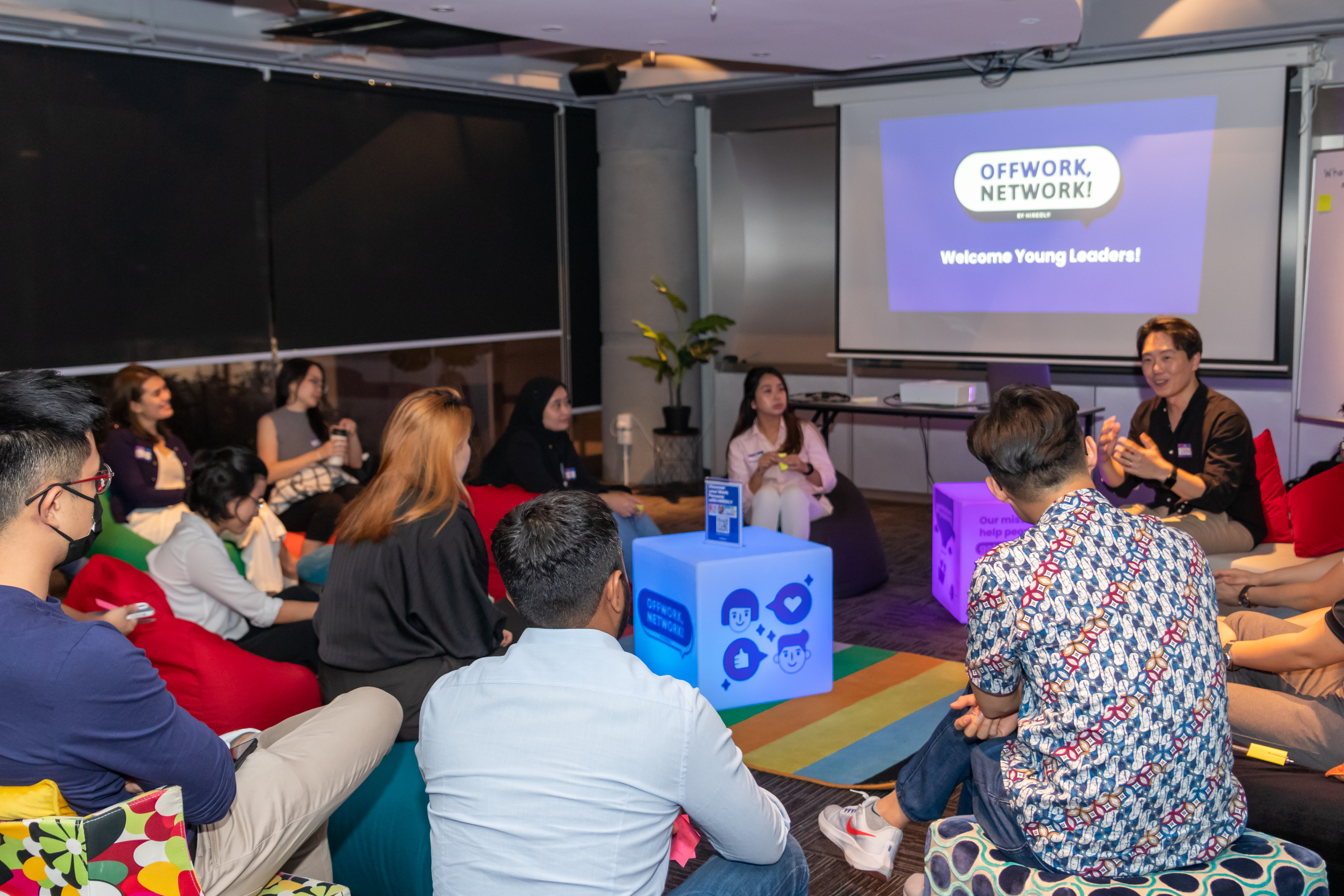 Derek Toh speaking during a Hiredly community session with young professionals.